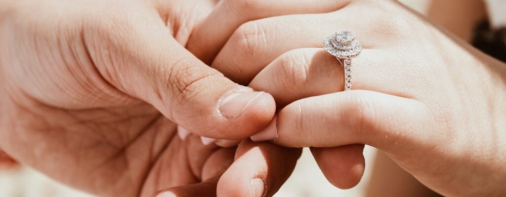 3 Tips For Getting An Engagement Ring To Propose With